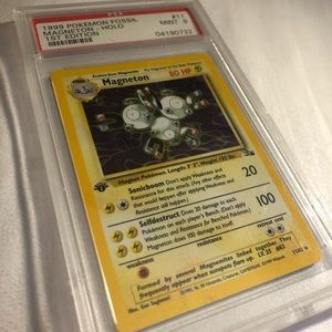 1st Edition Magneton Holo PSA 9 Possible PSA 10